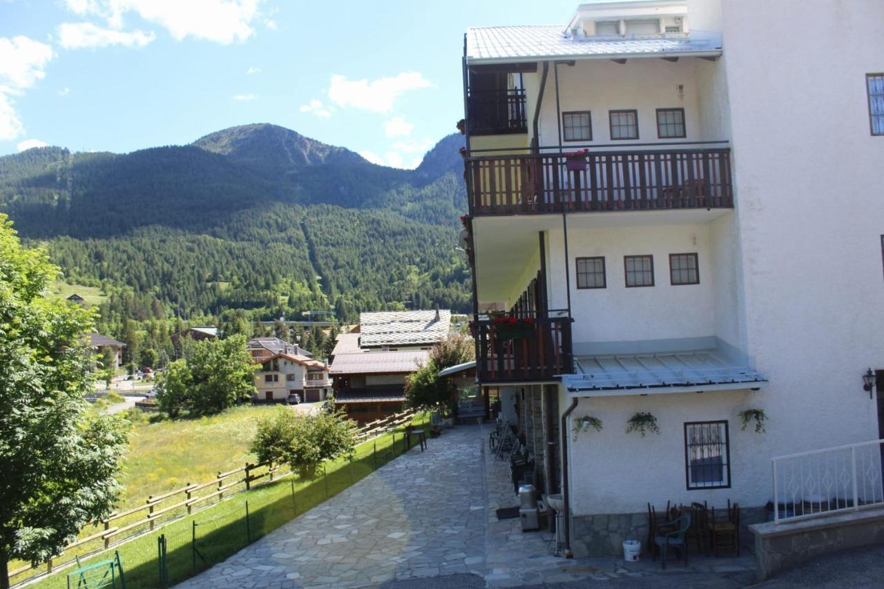 Casa Per Ferie Beatorosaz Hotel Cesana Torinese Luaran gambar